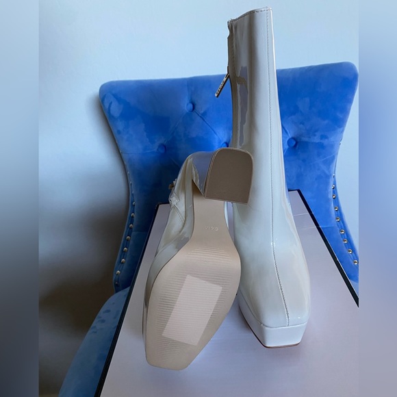 Guess Brya Platform Booties - Picture 7 of 7